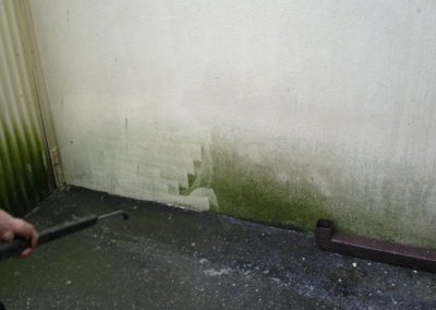 lavaggio ad alta pressione per pulizia muri esterni